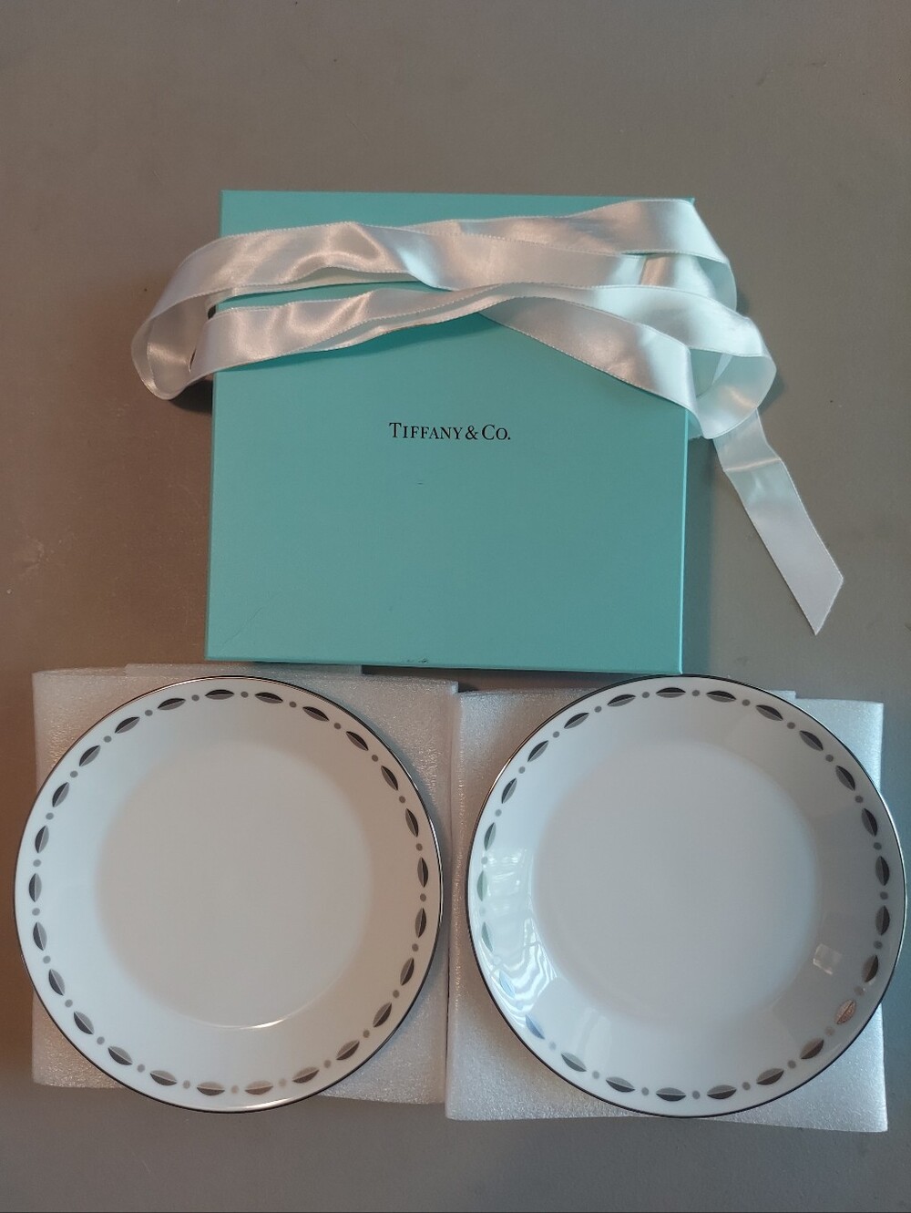 2 Tiffany & Co. Gramercy Appetizer Plates In Box With Ribbon - Vintage